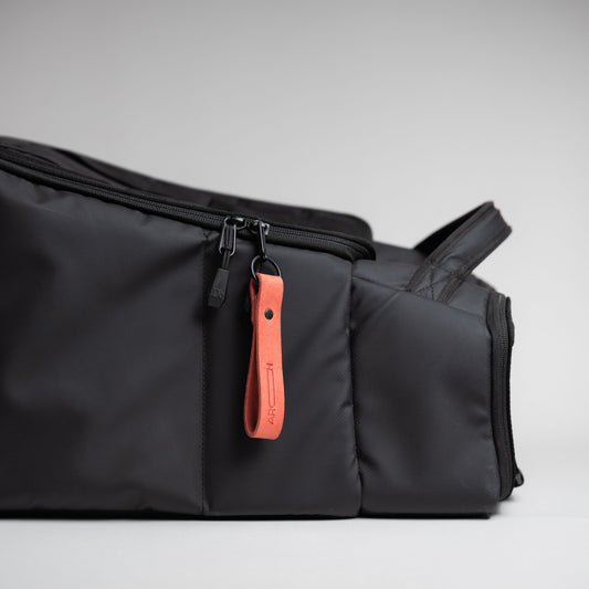 Nomad Strap mit schwarzer Hardware
