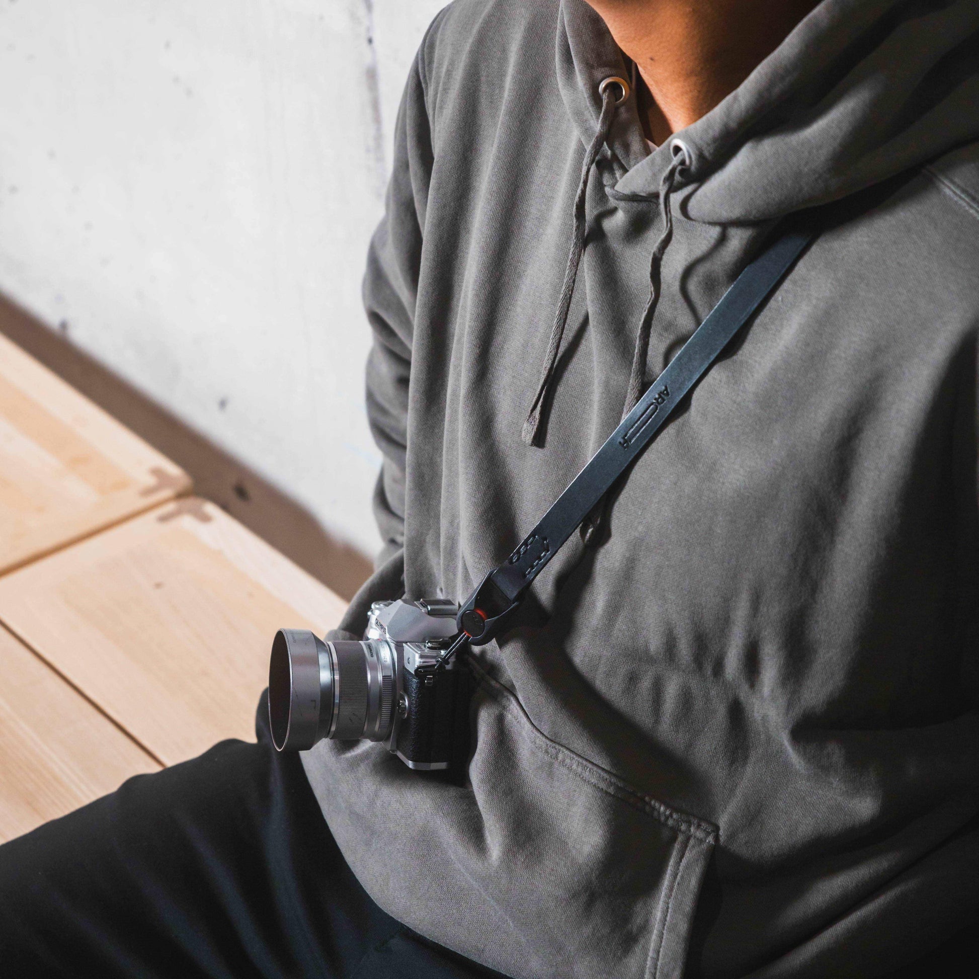 004 Original Leather Camera Strap with Peak Design Leather Camera Strap Arch Appearance Black Short / 72 cm / 28"