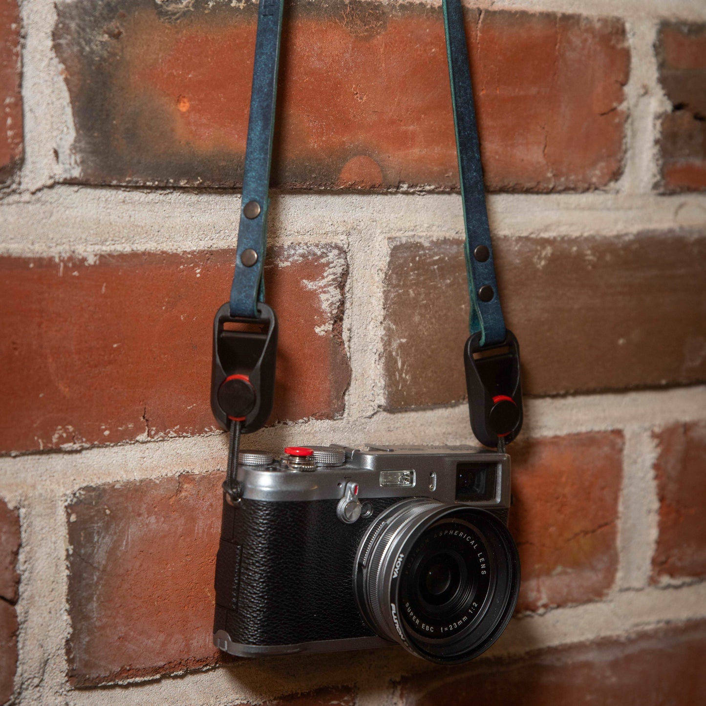 002 Slim Leather Camera Strap (Peak Design) - Arch Appearance